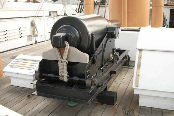 Cannon HMS Gannet